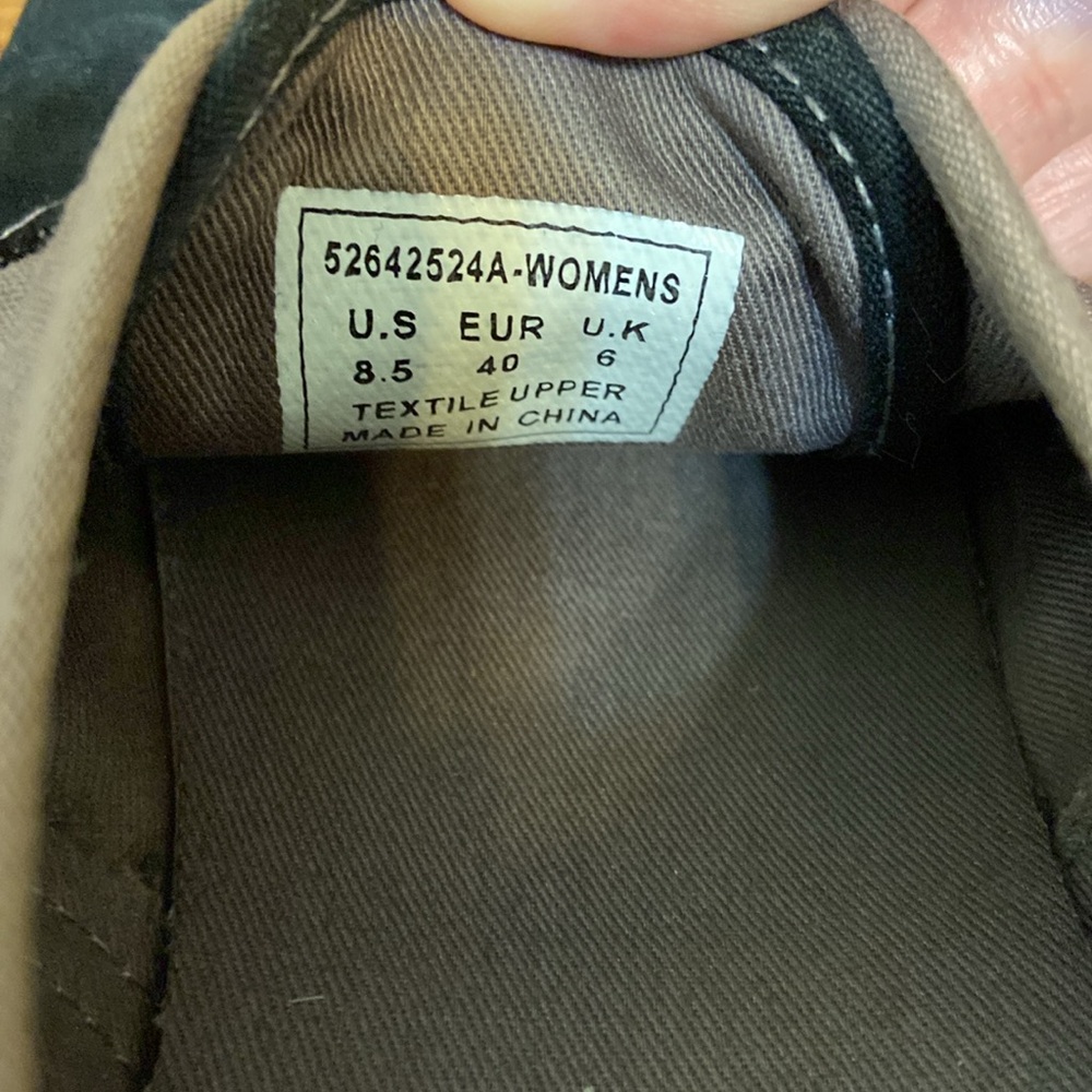 Levi’s Shoes - Picture 5 of 6